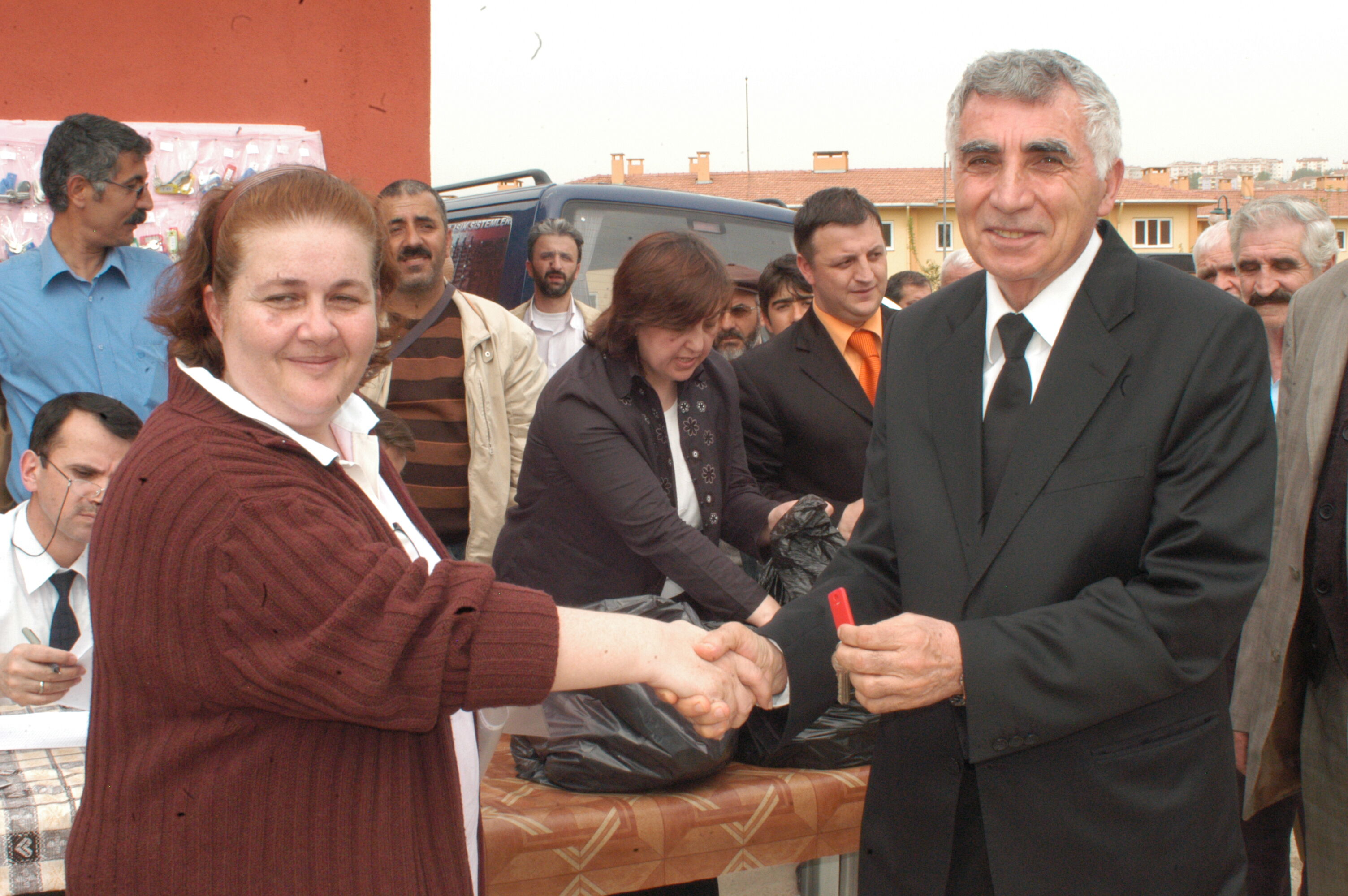 İnegöl’de 39 Yıllık Bekleyiş Sona Erdi Toki Afet Konut Gençgazete (6)