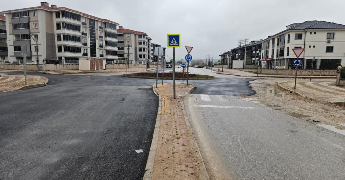 İnegöl’de Asfalt Tartışması Büyüyor “Hizmet” Mi “Yarım Iş” Mi (2)