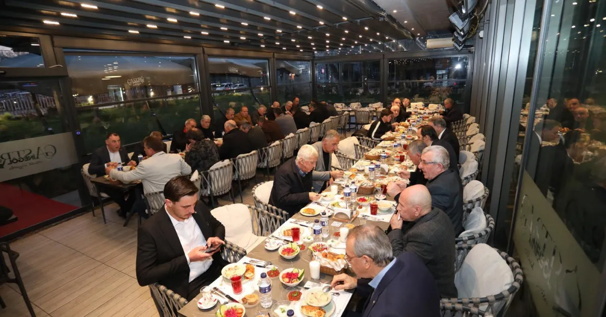 İnegöl’de Birlik Ve Beraberlik Sofrası Kuruldu (10)