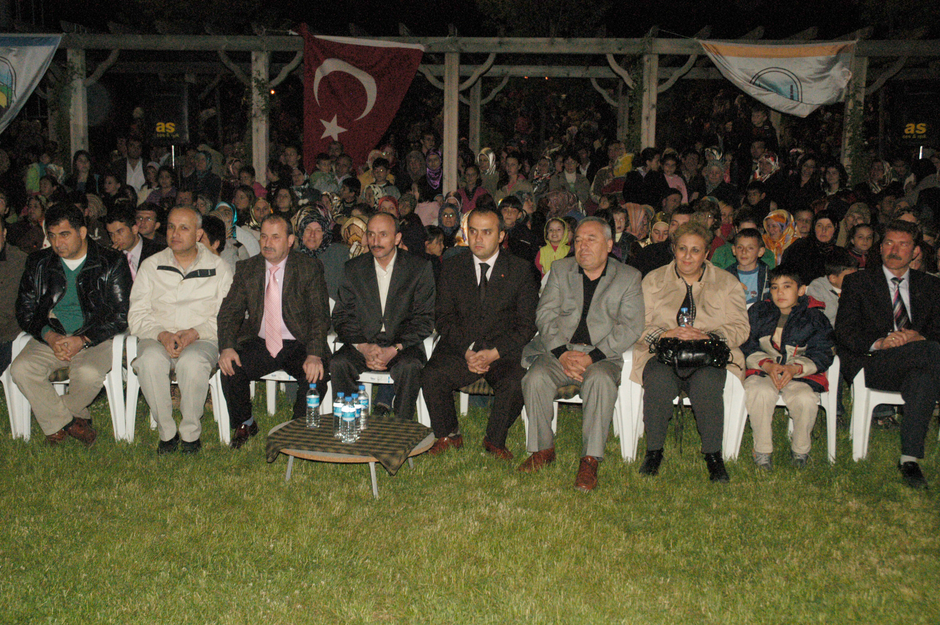 İnegöl’de Hıdrellez Coşkusu Botanik Park’ta Arşivden 2008 Gençgazete (4)