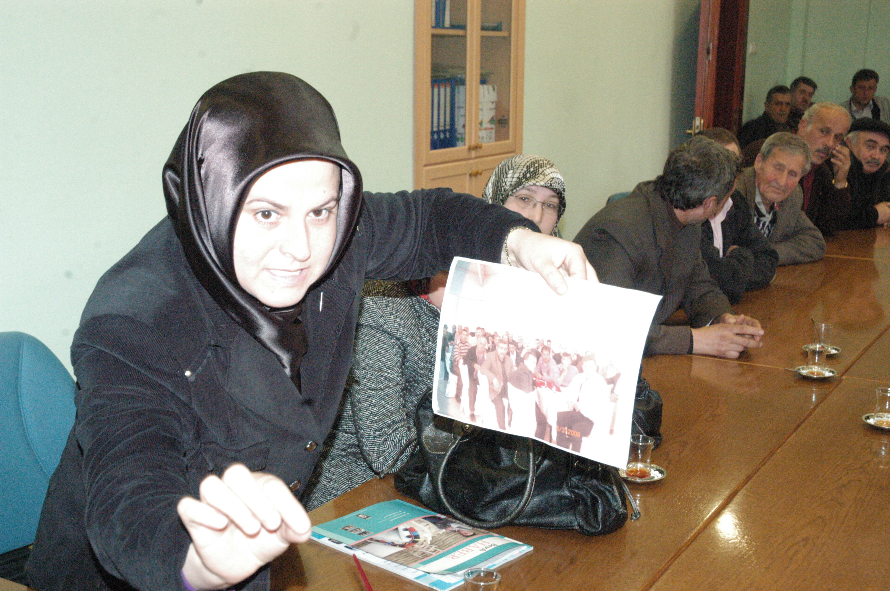 İnegöl'de Pazarcı Esnafının Yer Tartışması Arşiv Haber 2008 Gençgazete (4)