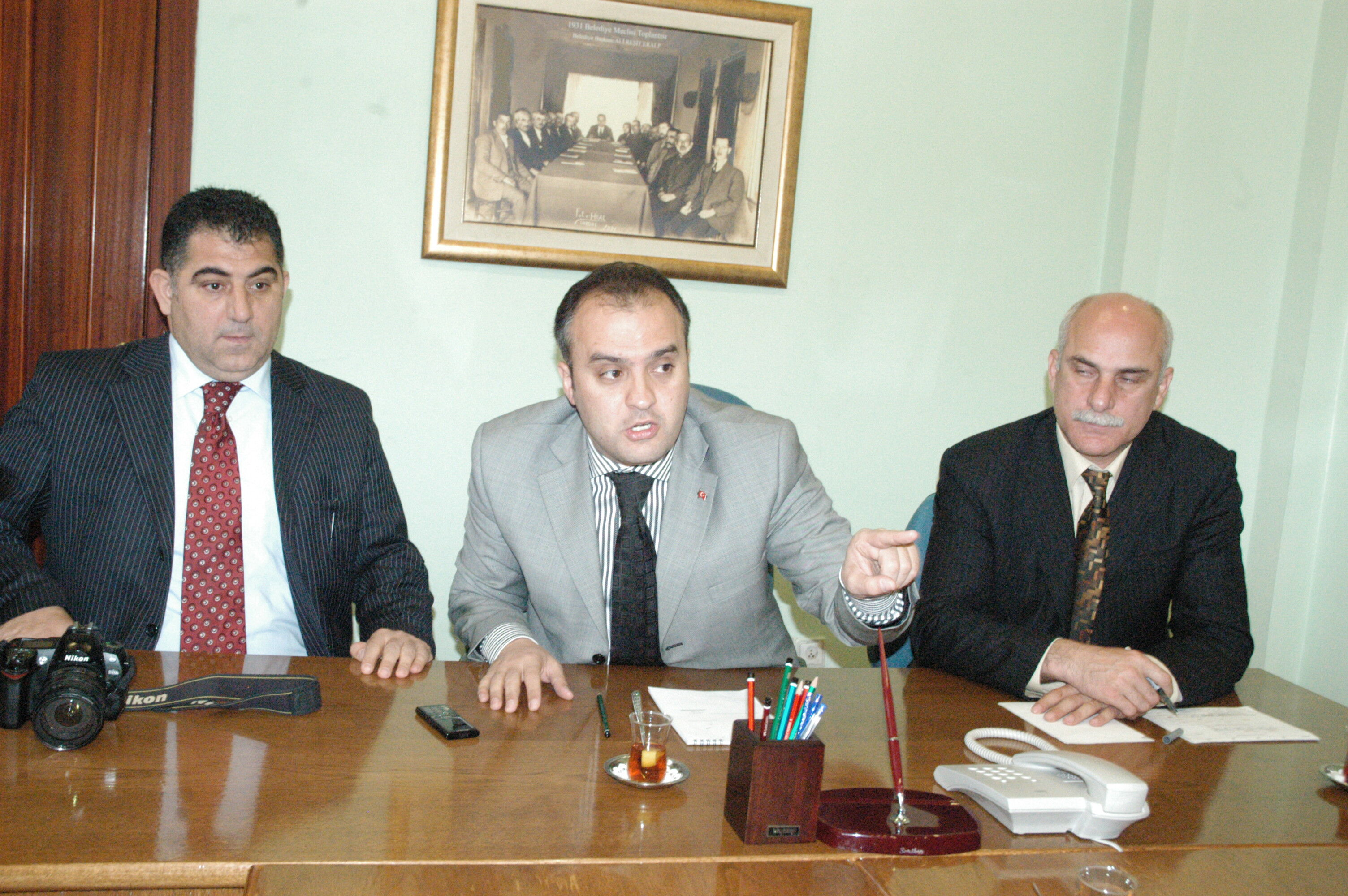 İnegöl'de Pazarcı Esnafının Yer Tartışması Arşiv Haber 2008 Gençgazete (5)