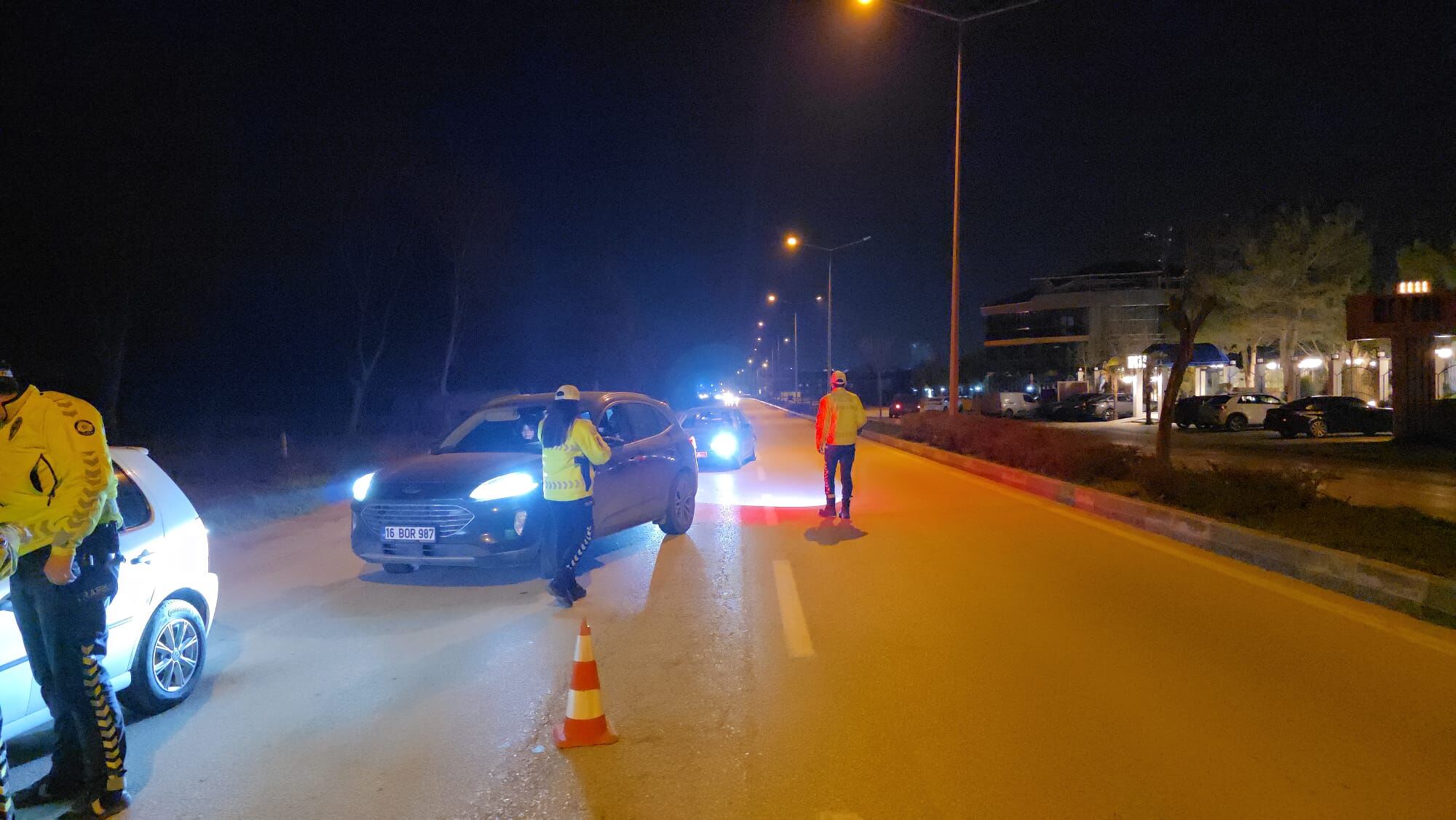 İnegöl’de Trafik Denetimi! Kural İhlallerine Ceza Yağdı (1)-1