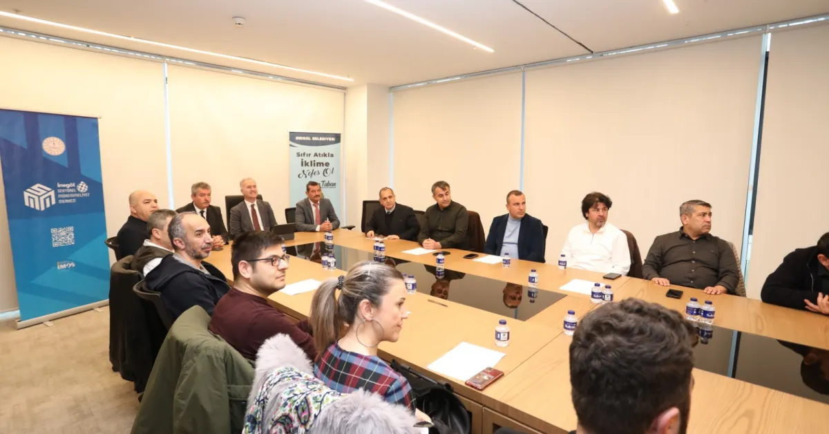 İnegöl'den Türkiye'ye Mobilyada 'Sıfır Atık' Seferberliği 23 İlden Eğitimciler Buluştu (3)