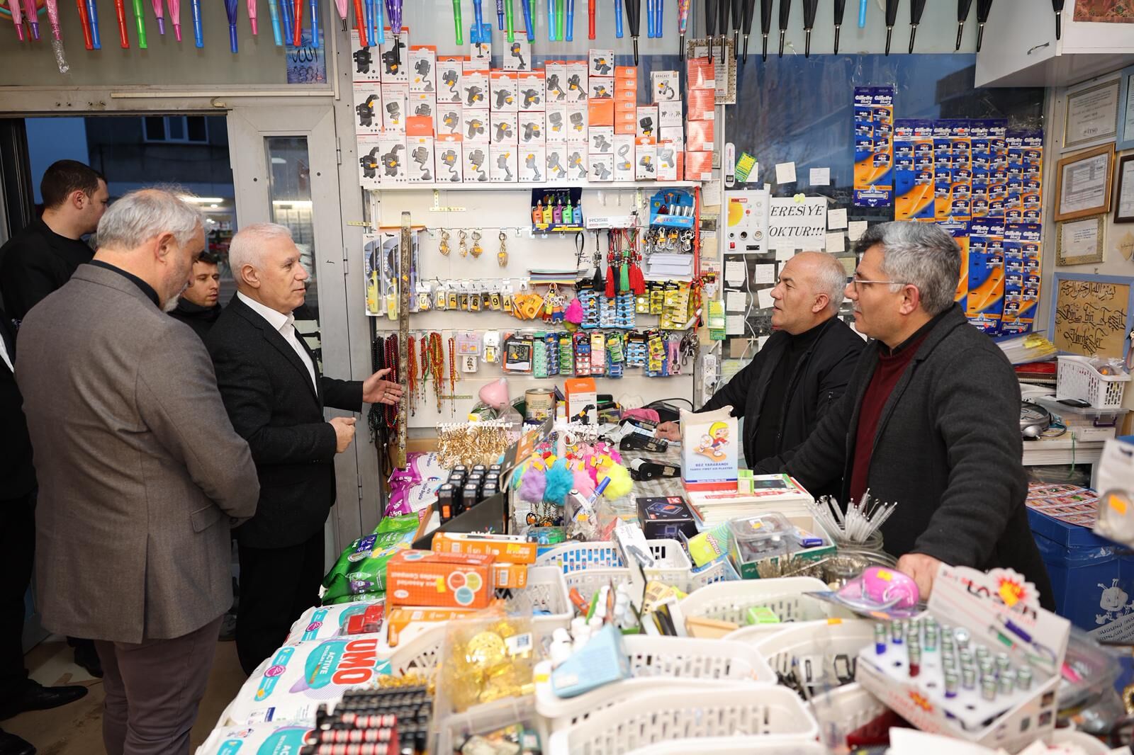 İnegöl’e Yeni Futbol Sahası Geliyor! Başkan Bozbey Müjdeli Haberi Verdi (4)