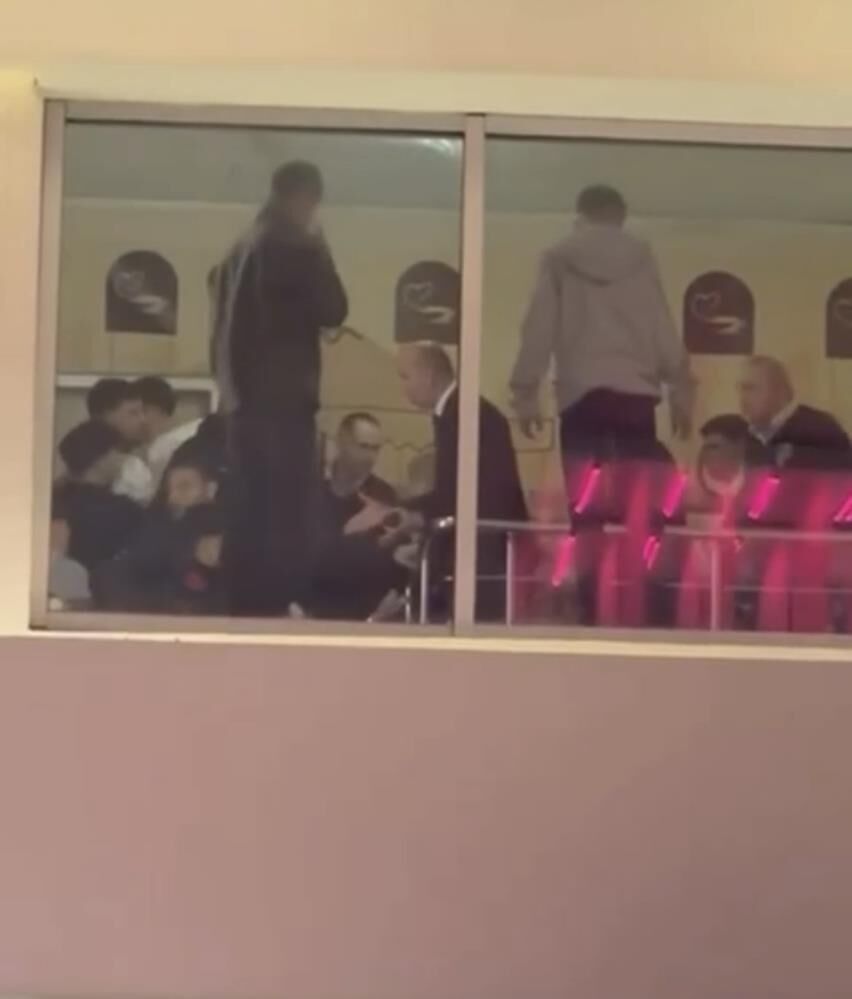 Izler Gibi Yemek Katından Kavgayı Izledi! (2)