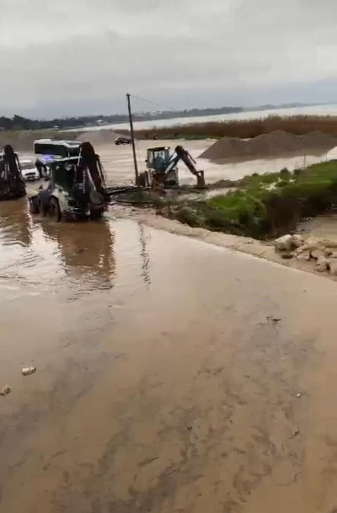 İznik'i Sağanak Vurdu! Tarım Arazileri Sular Altında Kaldı (1)