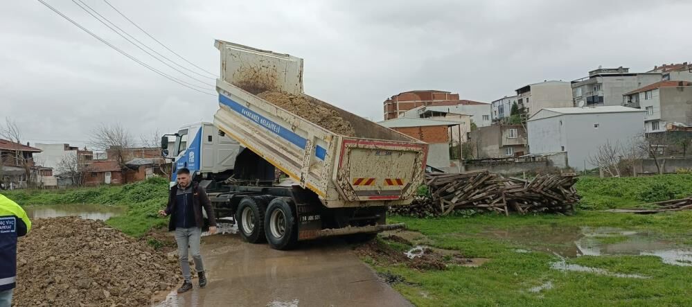 Karacabey Belediyesi Doğal Afetlere Karşı Tüm Gücüyle Sahada! (4)