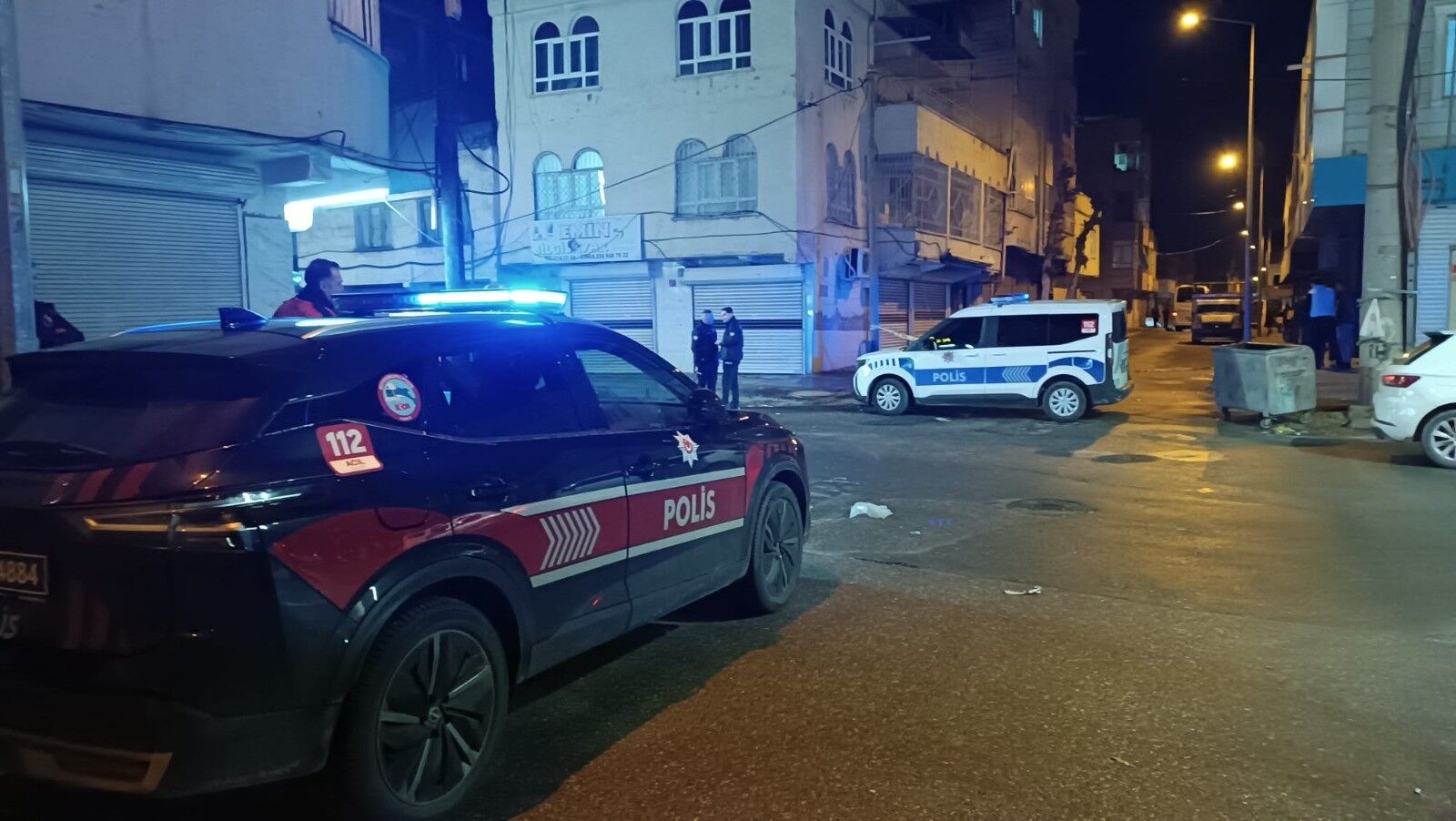 Komşular Arası Taş, Sopa Ve Bıçaklı Kavga! 9 Yaralı (3)