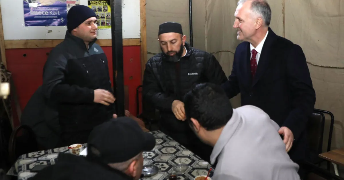 Kurra Hafız Mahmutoğlu Kurşunlu’da Cemaatle Buluştu (2) Gencgazete