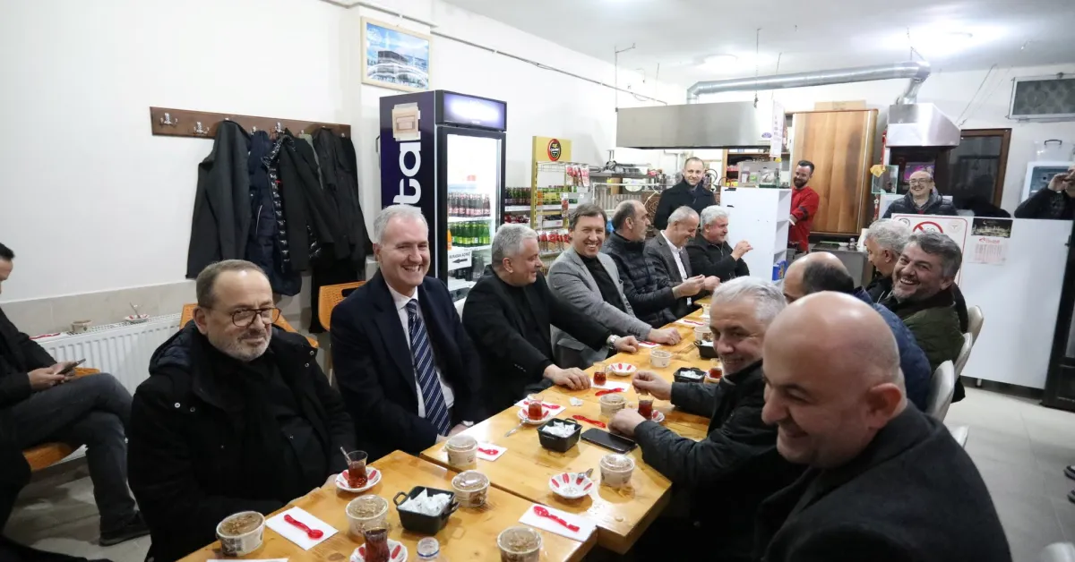 Kurra Hafız Metin Çakar İnegöl’de Teravih Programına Katıldı (3)