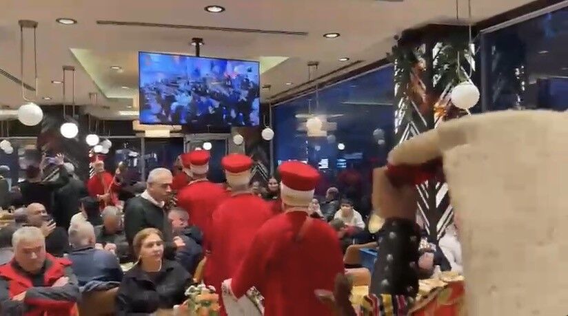 Mehter Takımı Ile Iftara Gittiler! (2)