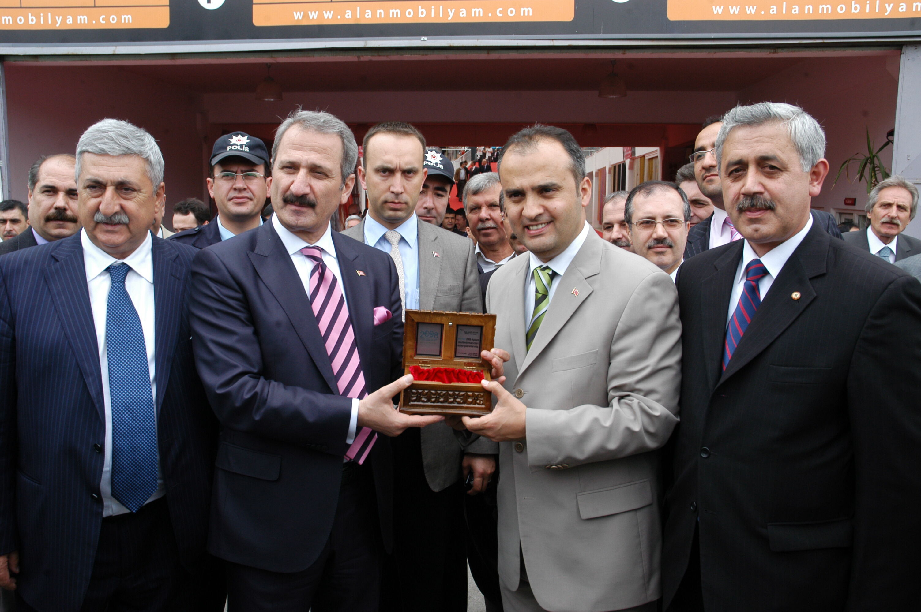 Moyaf Kapılarını Açtı Arşivden 2008 Gençgazete (2)