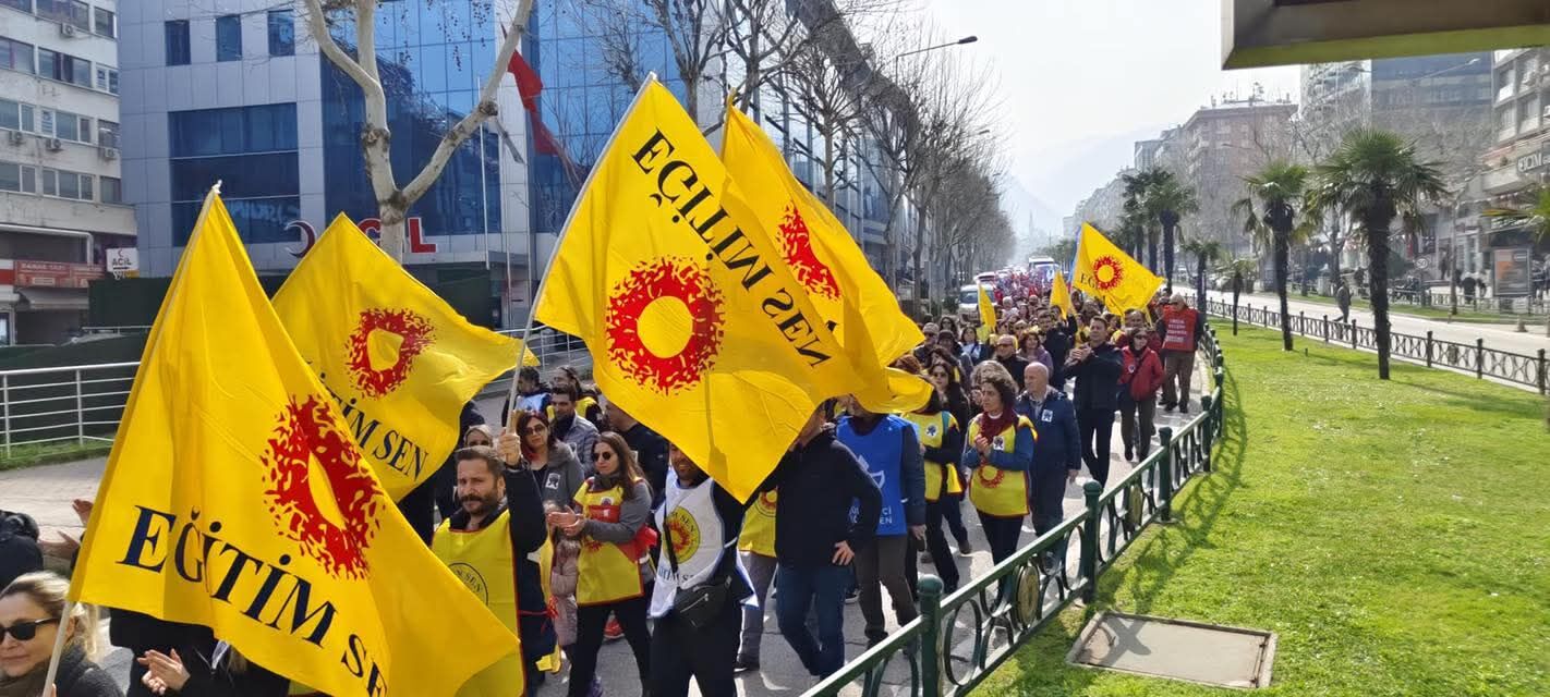 Öğretmenler Bursa’dan Seslendi “Öğretmenine Sahip Çık” Gencgazete (1)