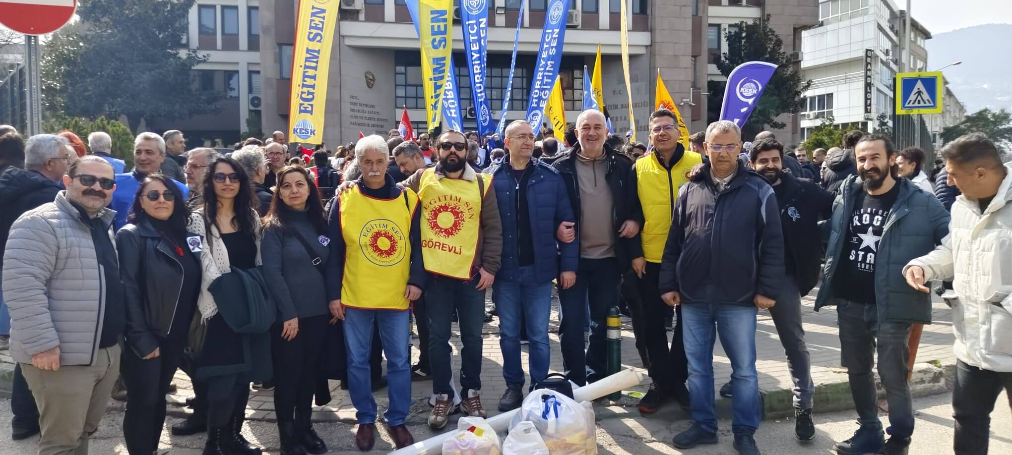 Öğretmenler Bursa’dan Seslendi “Öğretmenine Sahip Çık” Gencgazete (2)-1