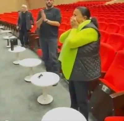 Perran Kutman'a Gırgıriye Usulü Karşılama! (4)