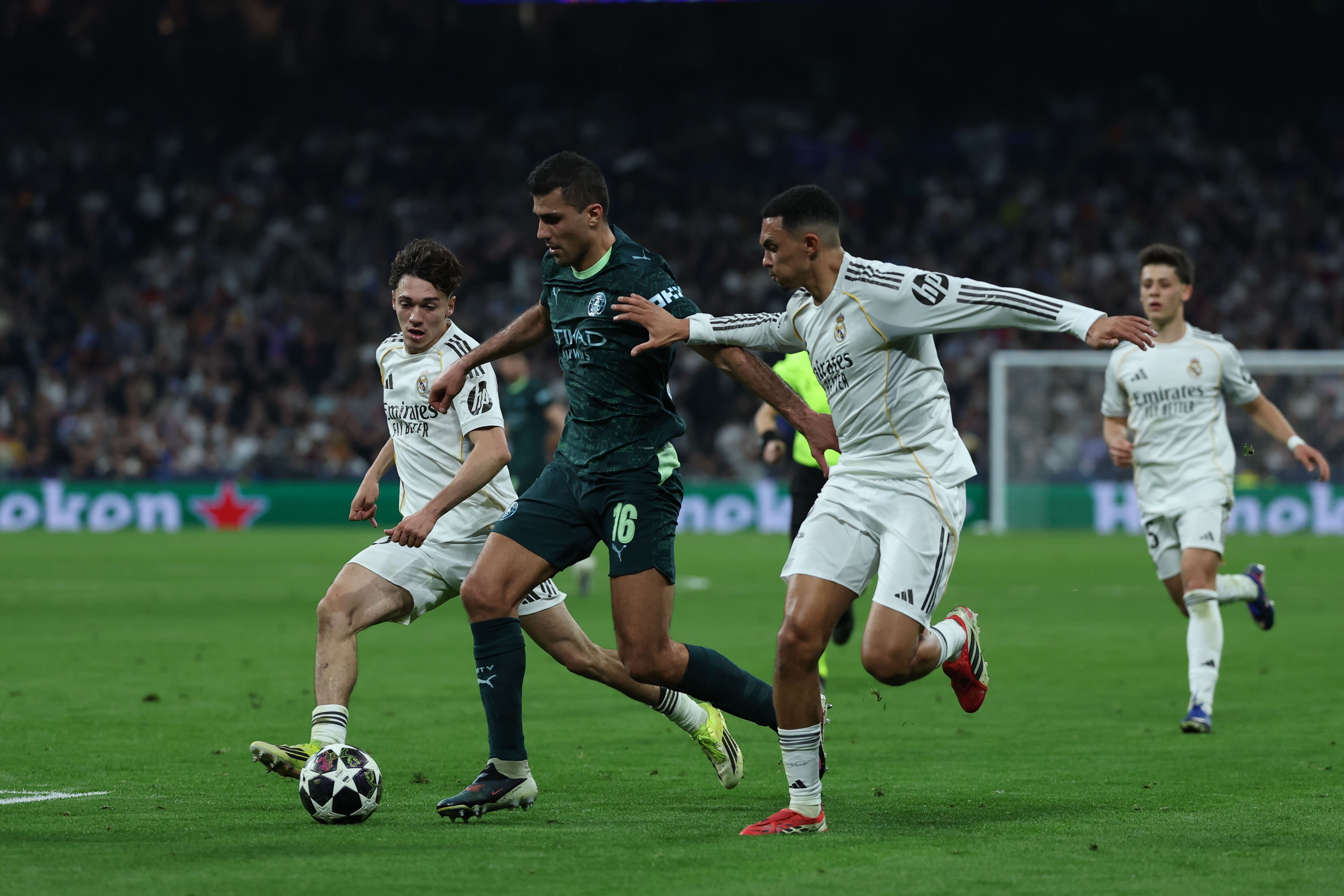 Real Madrid, Tur Kapısını Araladı (2)