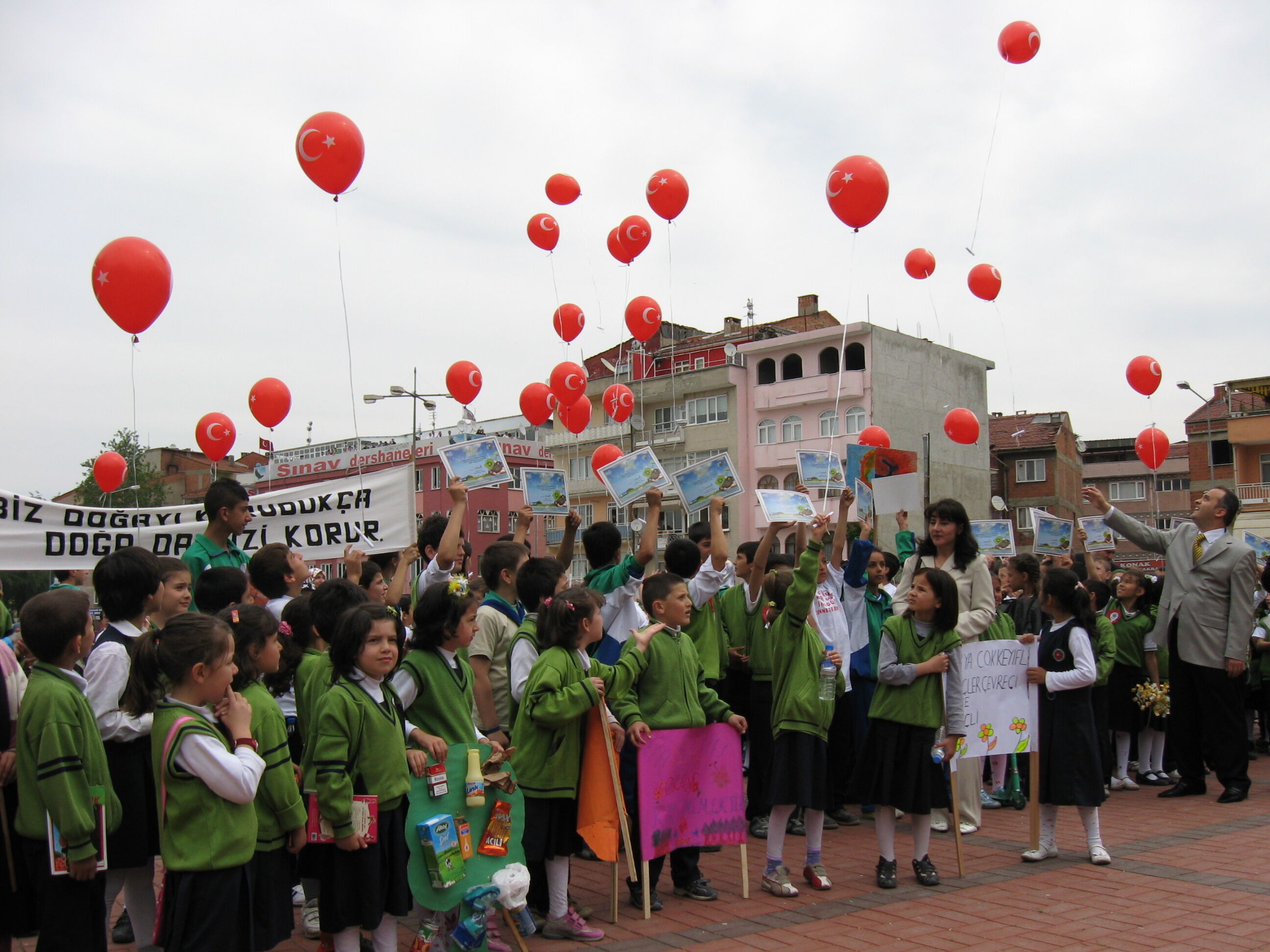 Selçuk Yahşi İlköğretim Okulu Öğrencileri Arşivden 2008 Gençgazete (4)