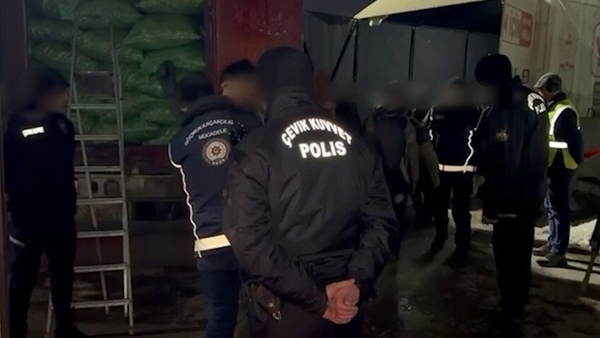 Sivas’ta 111 Düzensiz Göçmen Yakalandı, 19 Göçmen Kaçakçısı Hakkında Işlem Yapıldı (2)
