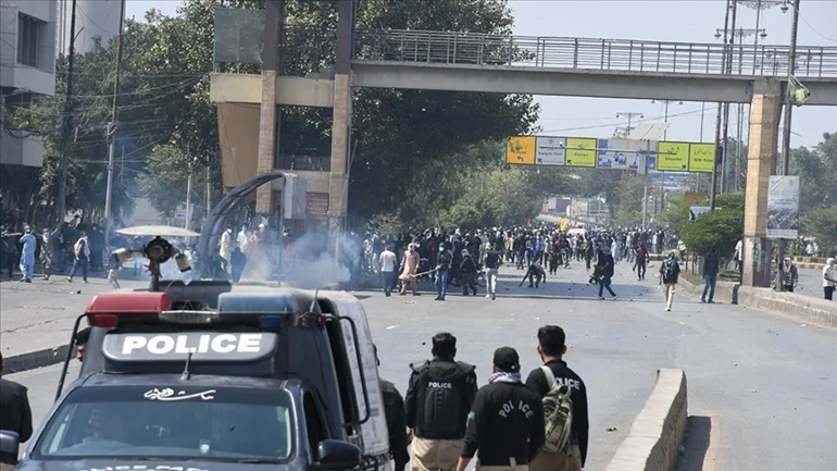 Tahran'da Patlama Sesleri, İsrail Fırsatı Kaçırmadı, Lübnan'a Saldırdı! (5)