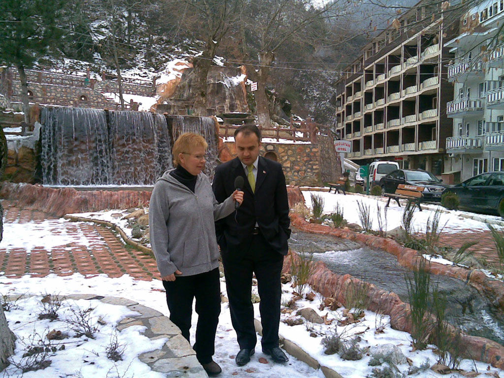 Trt’nin “Gezelim Görelim” Ekibi Oylat’a Hayran Kaldı Arşiv 2008 Gençgazete (1)