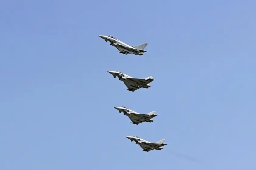 Türkiye Ve İngiltere Arasında Eurofighter Anlaşmasında Yeni Adım! Teknik Ve Lojistik Destek Sözleşmesi İmzalandı, İlk Uç (1)