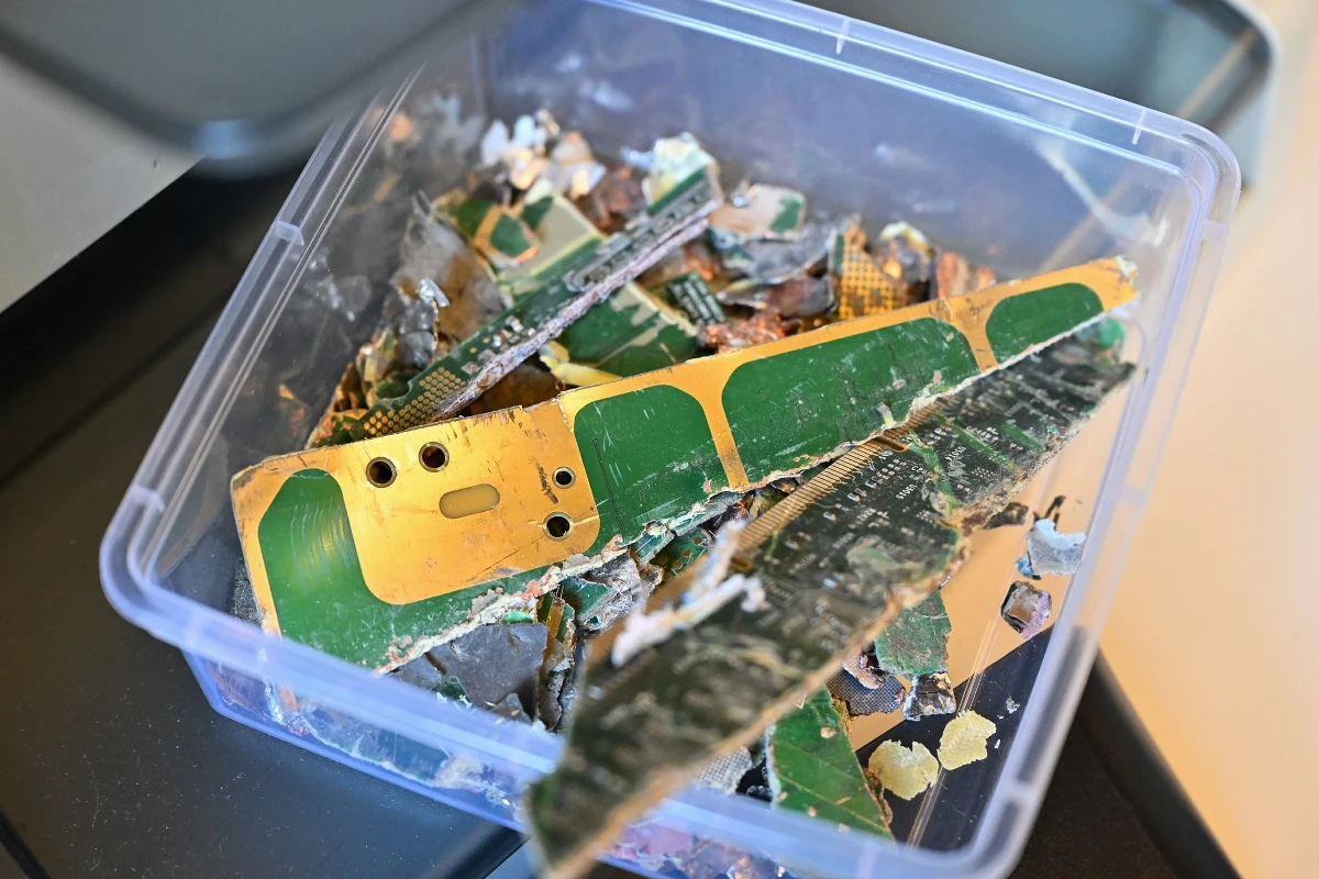 1 Milyon Telefon Tam 35 Kilo Altın Demek! (2)