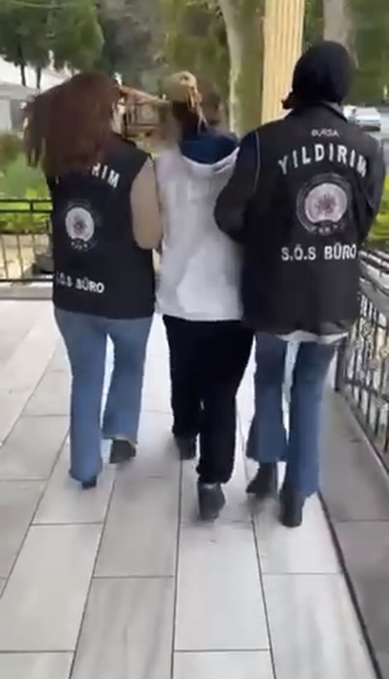 108 Yıl Hapis Cezasıyla Aranıyordu, Bursa Polisinden Kaçamadı (1)