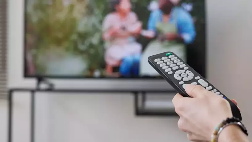 17 Ni̇san 2026 Cuma Yayin Akişi! Bu Akşam Hangi Diziler Ve Filmler Var