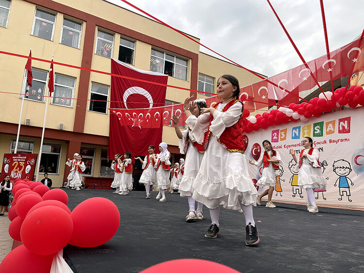 23 Nisan Okul Gösterileri Iptal Oldu Mu 23 Nisan Kutlamaları, Törenleri Iptal Mi Edildi (2)