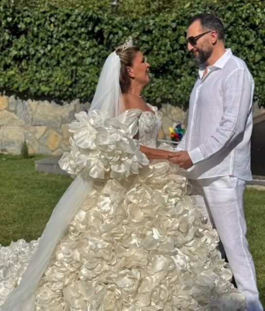 55 Yaşındaki Astrolog Nuray Sayarı Hamile Mi Nuray Sayarı Sürpriz Açıklama.. (1)