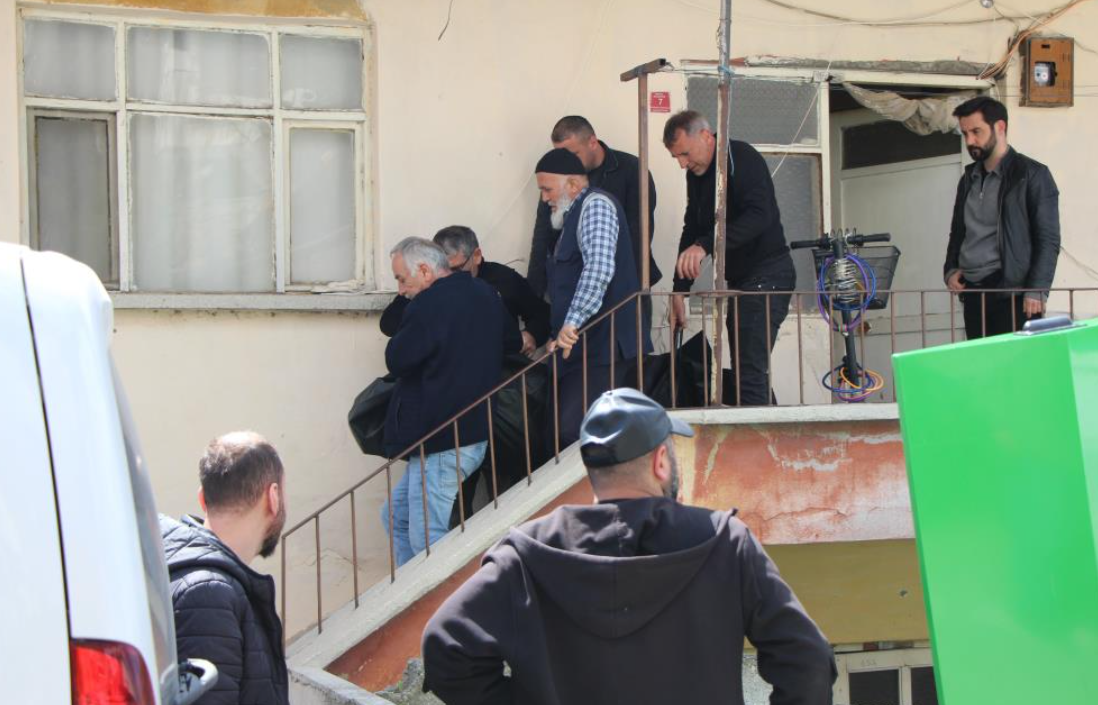 Aynı Evde 11 Yıl Arayla Ikinci Soba Faciası! Bu Kez Baba Ve Oğlu Hayatını Kaybetti (2)-1