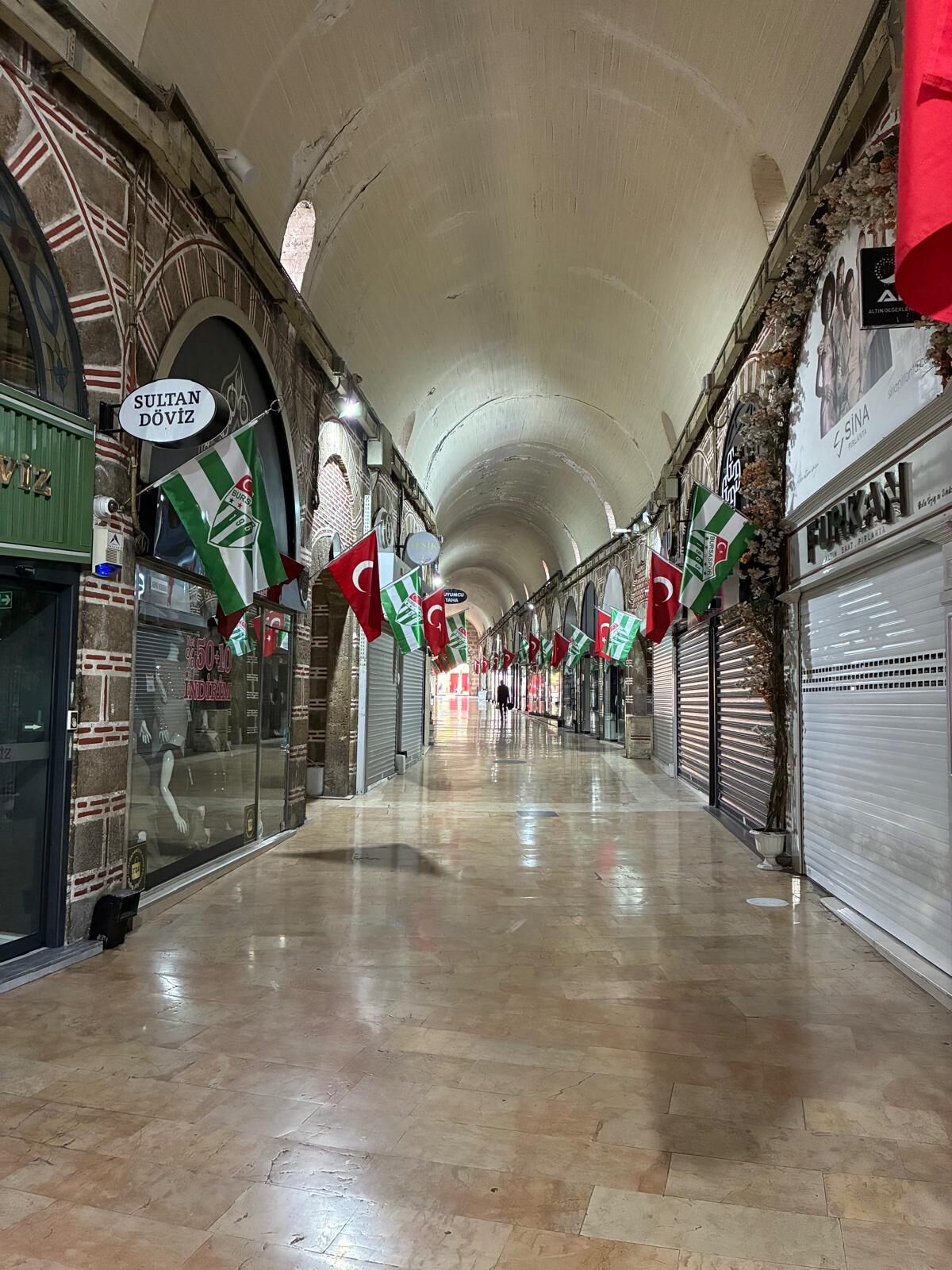 Bursa Kapalı Çarşı Bursaspor Bayraklarıyla Donatıldı! (2)