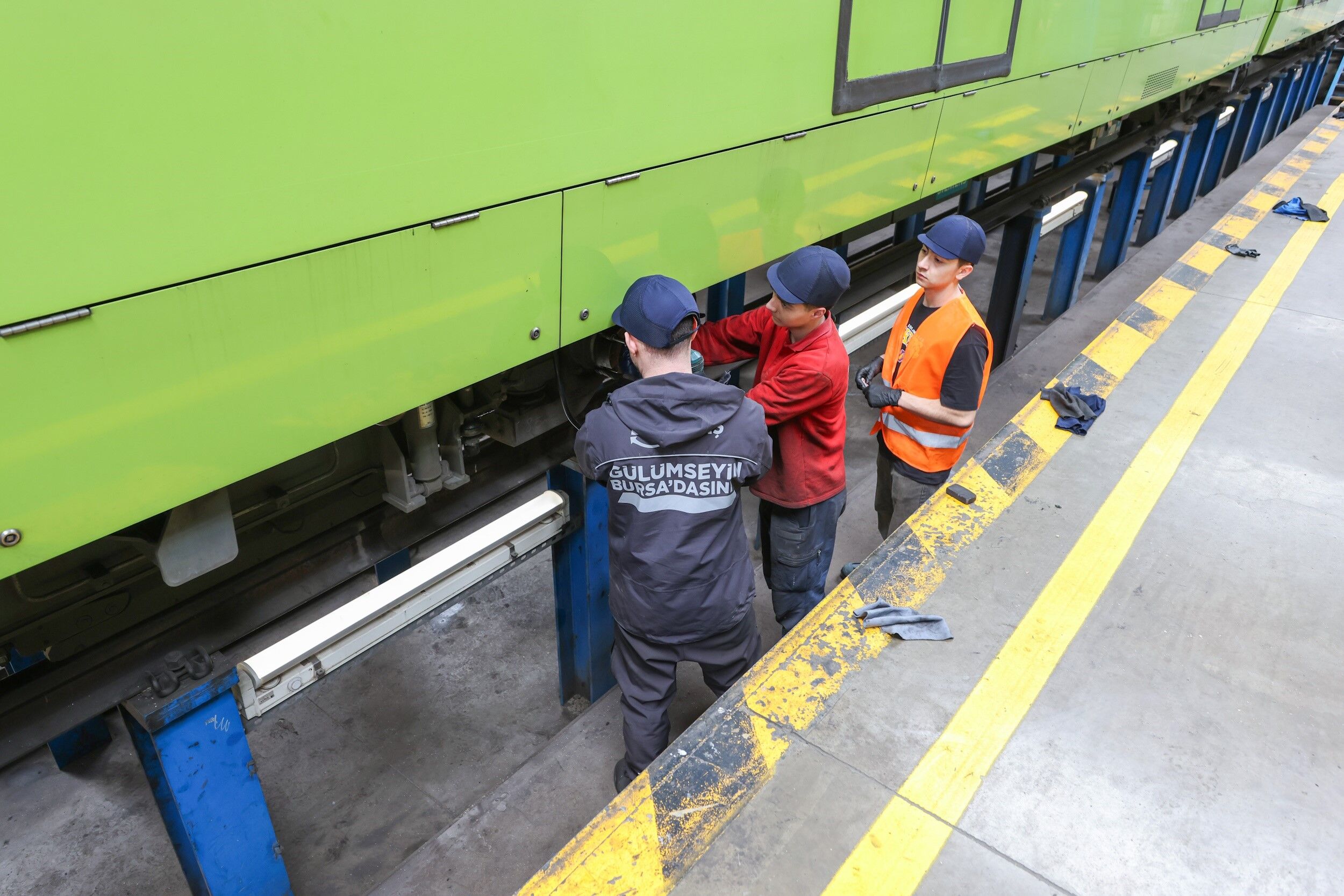 Bursa Metro Araçları Güvenlik Ve Konfor İçin Yenileniyor (2)