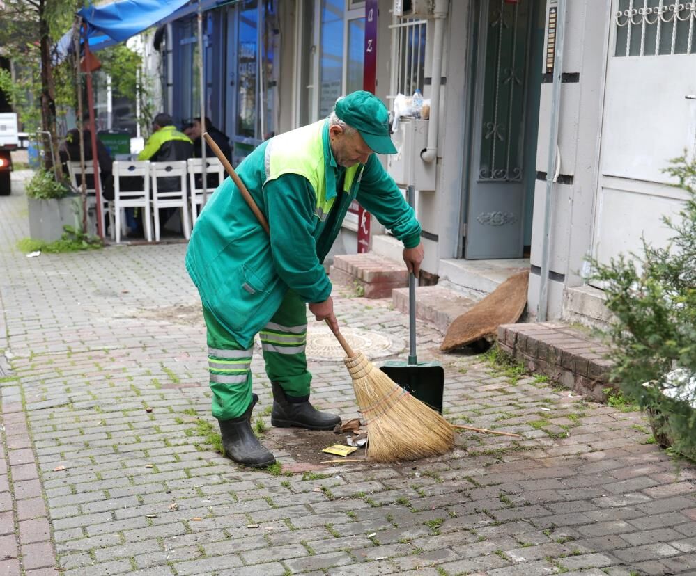 Bursa'da Çöp Ev Temizlendi Mahallesi Nefes Aldı! (3)