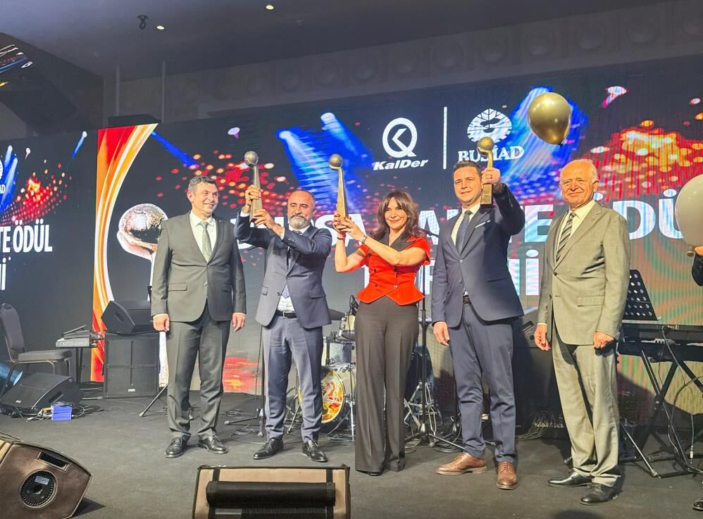 Bursa’da Eğitimde Büyük Başarı Arena Okulları Kalite Ödülünü Kazandı (2)