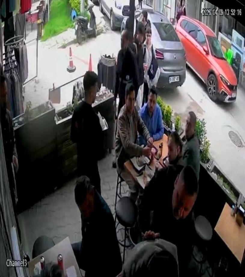 Bursa'da Heimlich Manevrası Hayat Kurtardı! (2)