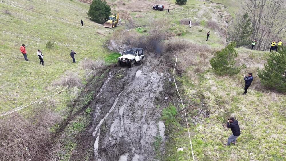 Bursa'da Off Road Yarışında Takla Attı! (3)