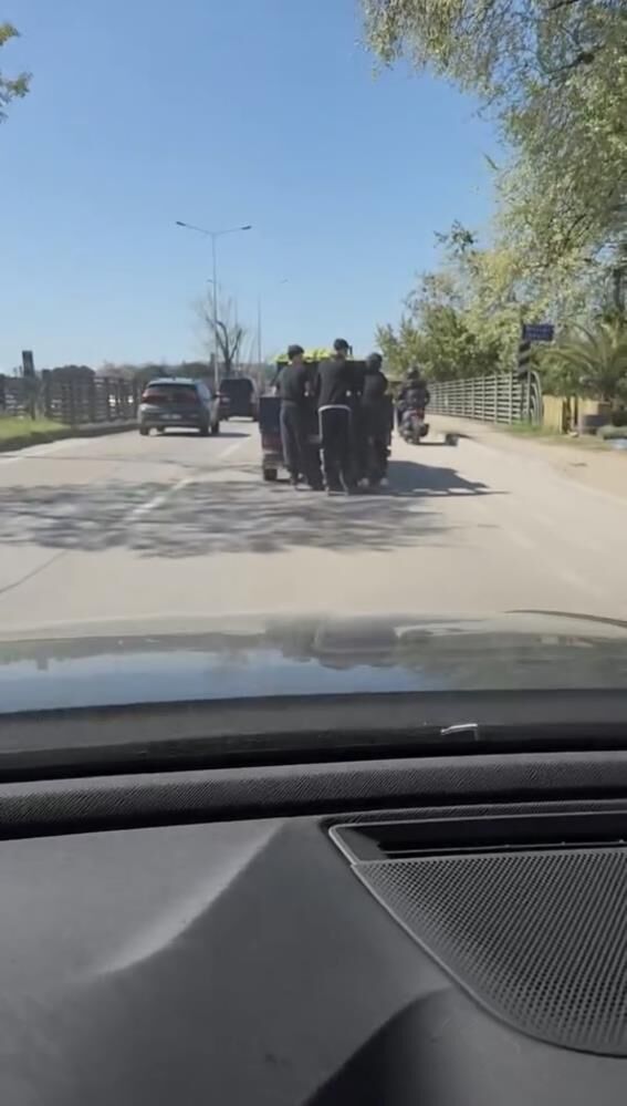 Bursa’da Patenli Gençlerden Tehlikeli Yolculuk! (1)