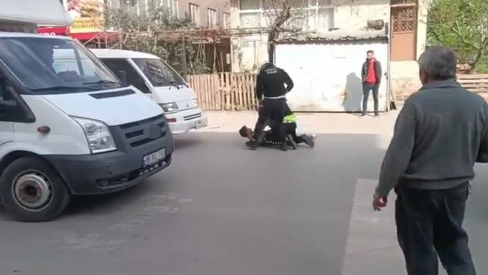 Bursa'da Polise Yakalanan Ehliyetsiz Sürücü 415 Bin Tl Trafik Cezası Yedi! (1)