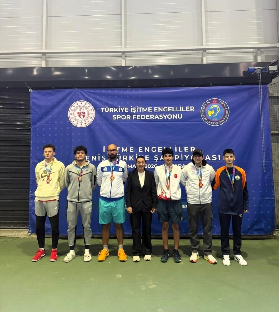 Bursa'da Şampiyon Raketlerinden Büyük Başarı! (2)