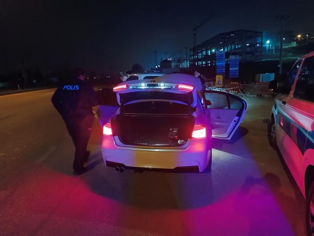 Bursa'da Silahlı Hesaplaşma! Aracın Önünü Kesip Ateş Açtı (1)