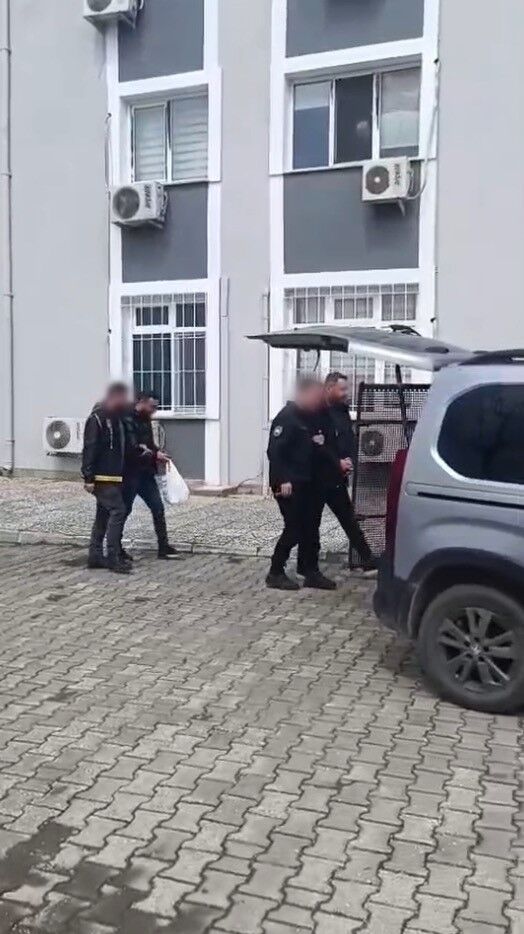 Bursa'da Silahlı Yaralama Olayının Şüphelileri Yakalandı! (2)