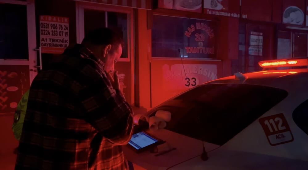 Bursa'da Ters Yöne Giren Alkollü Sürücünün Ehliyetine 2 Yıl El Konuldu, 60 Bin Lira Ceza Kesildi (3)