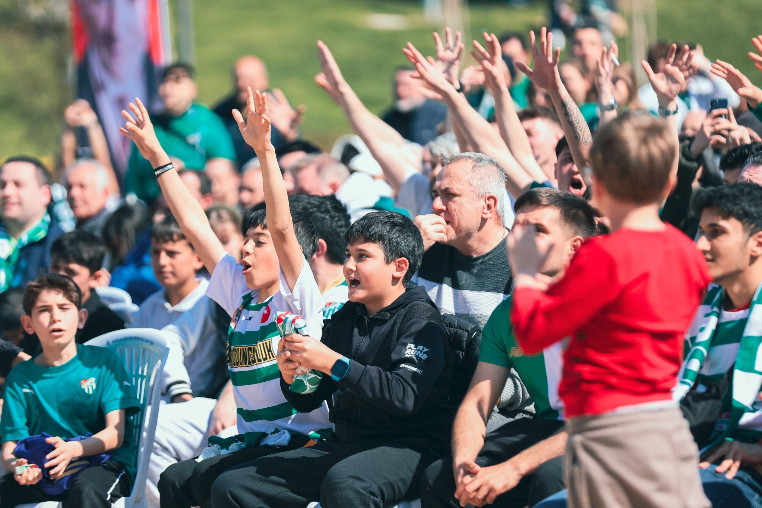 Bursa'da Yeşil Beyaz Coşku Dev Ekrana Taşındı (2)