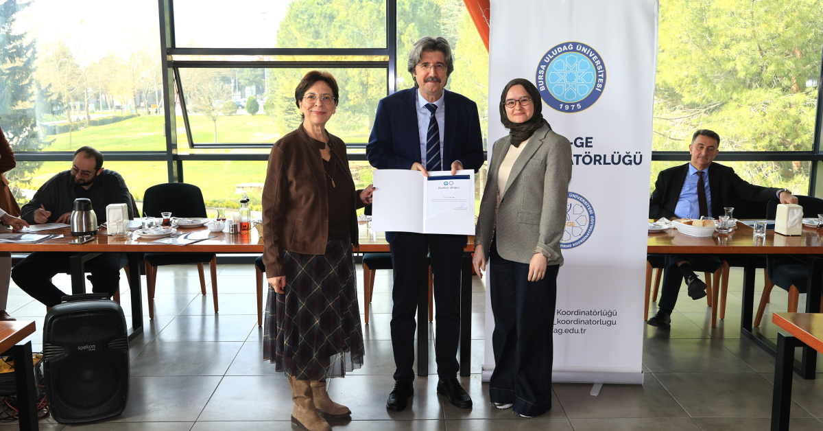 Buü’de Bilim Rüzgarı! Başarılı Akademisyenler Ödüllendirildi (3)