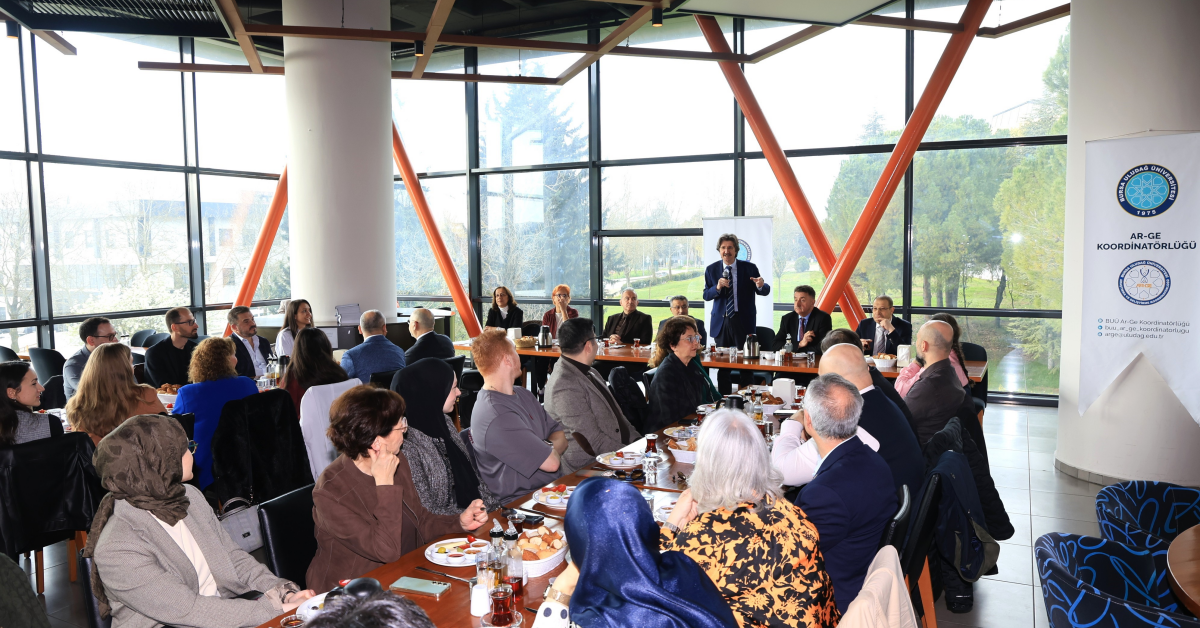 Buü’de Bilim Rüzgarı! Başarılı Akademisyenler Ödüllendirildi (4)