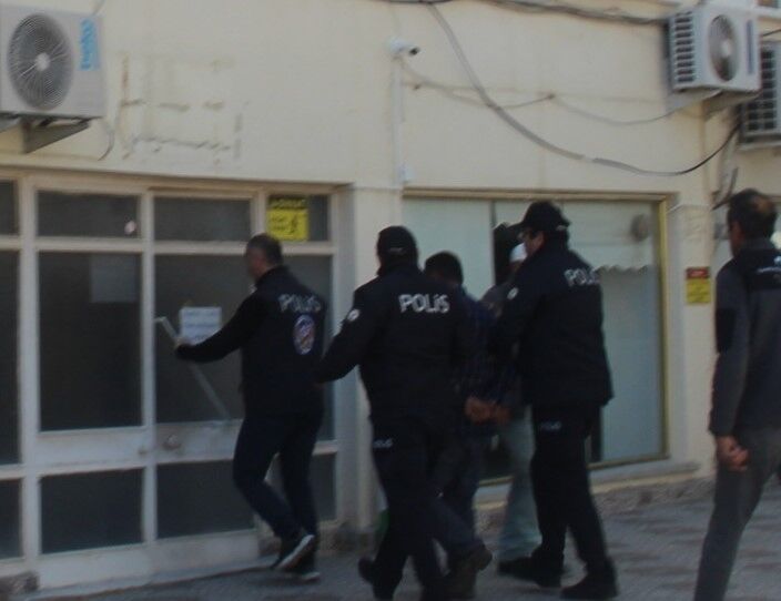 Çanakkale’de Tartıştığı Eşini Av Tüfeğiyle Öldüren Adam Tutuklandı (3)