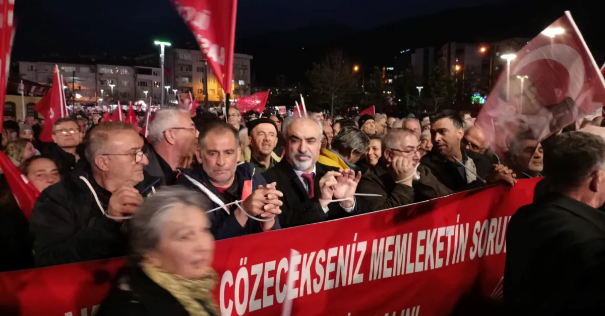 Chp İnegöl'den Bozbey'in Gözaltına Alınmasına Kelepçeli Tepki (2)