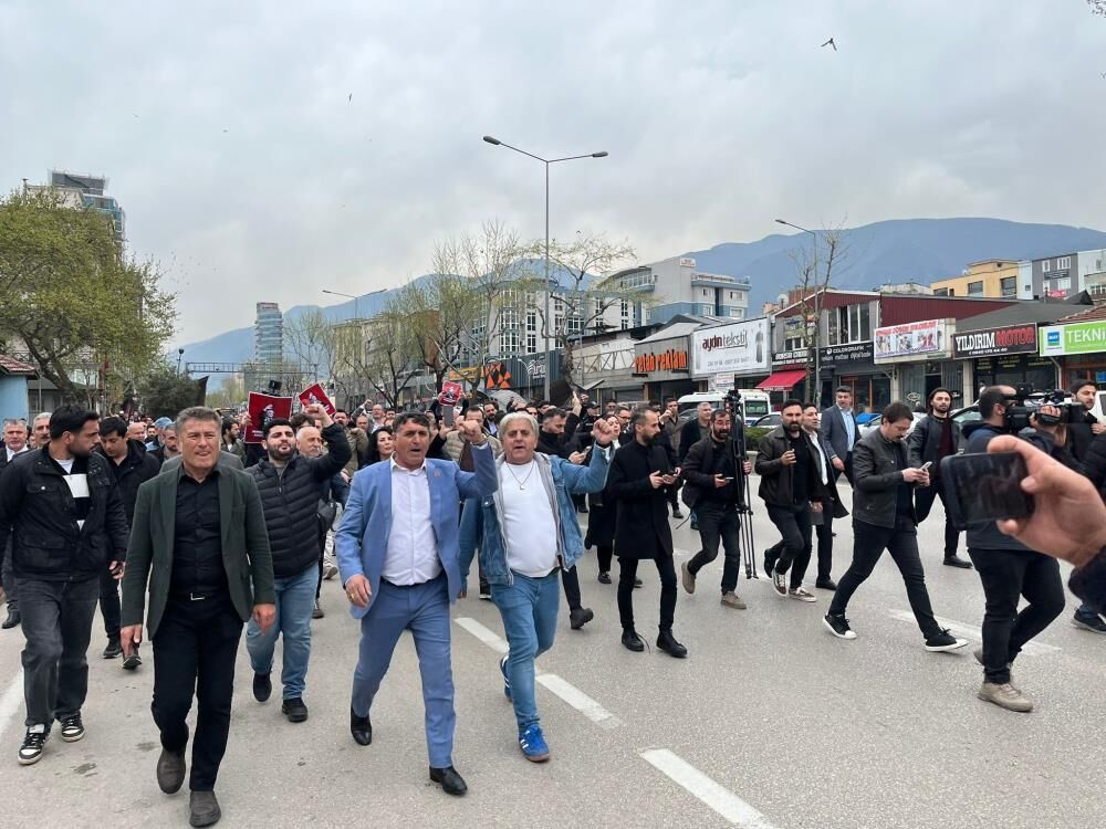 Chp’liler Yolu Kapattı, Polis Müdahale Etti (2)